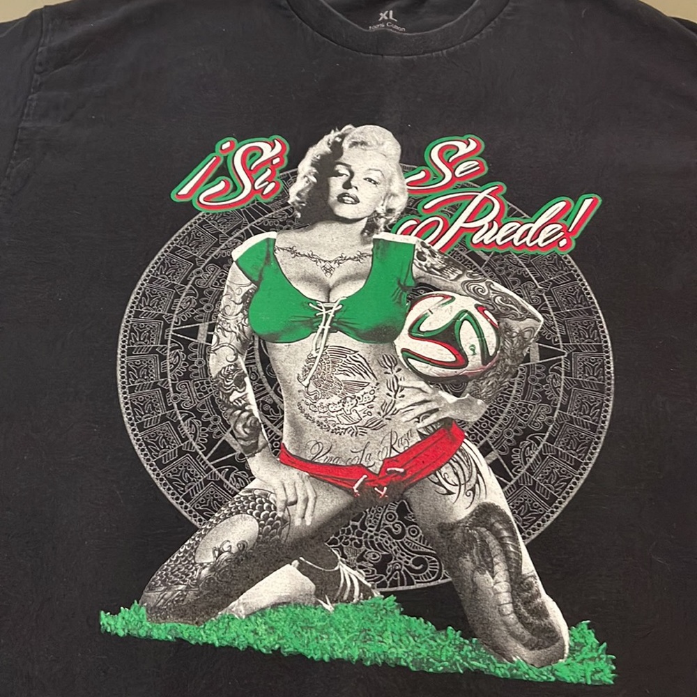 Marilyn Monroe”Si Se Puede”Mexican flag colors, Viva la Raza Lovely XL T shirt